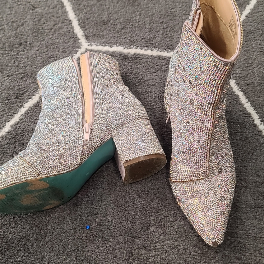 Betsey johnson boots
